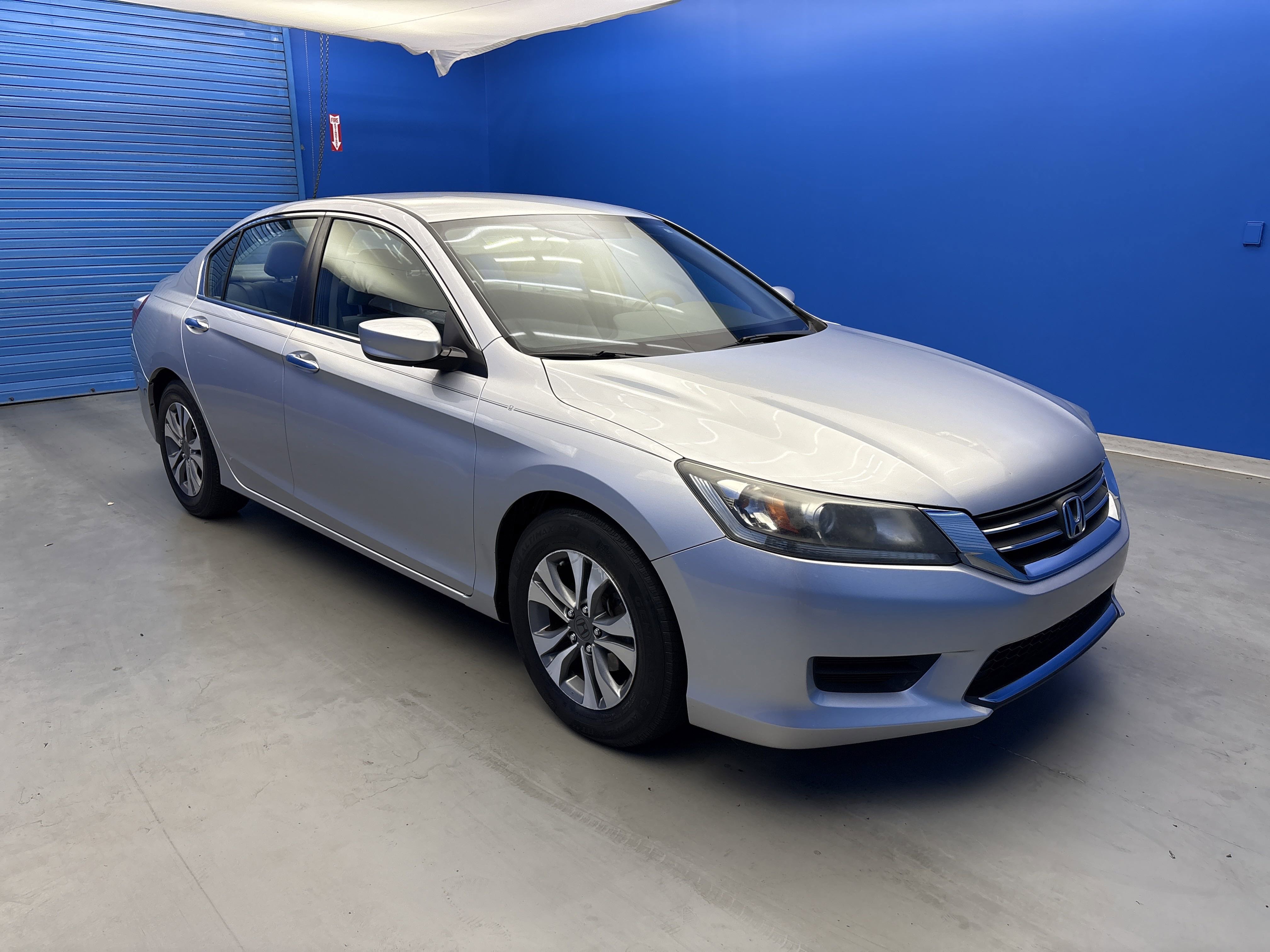 2013 Honda Accord LX photo 2