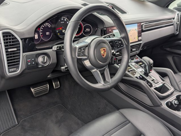 2023 Porsche Cayenne S Platinum Edition photo 4