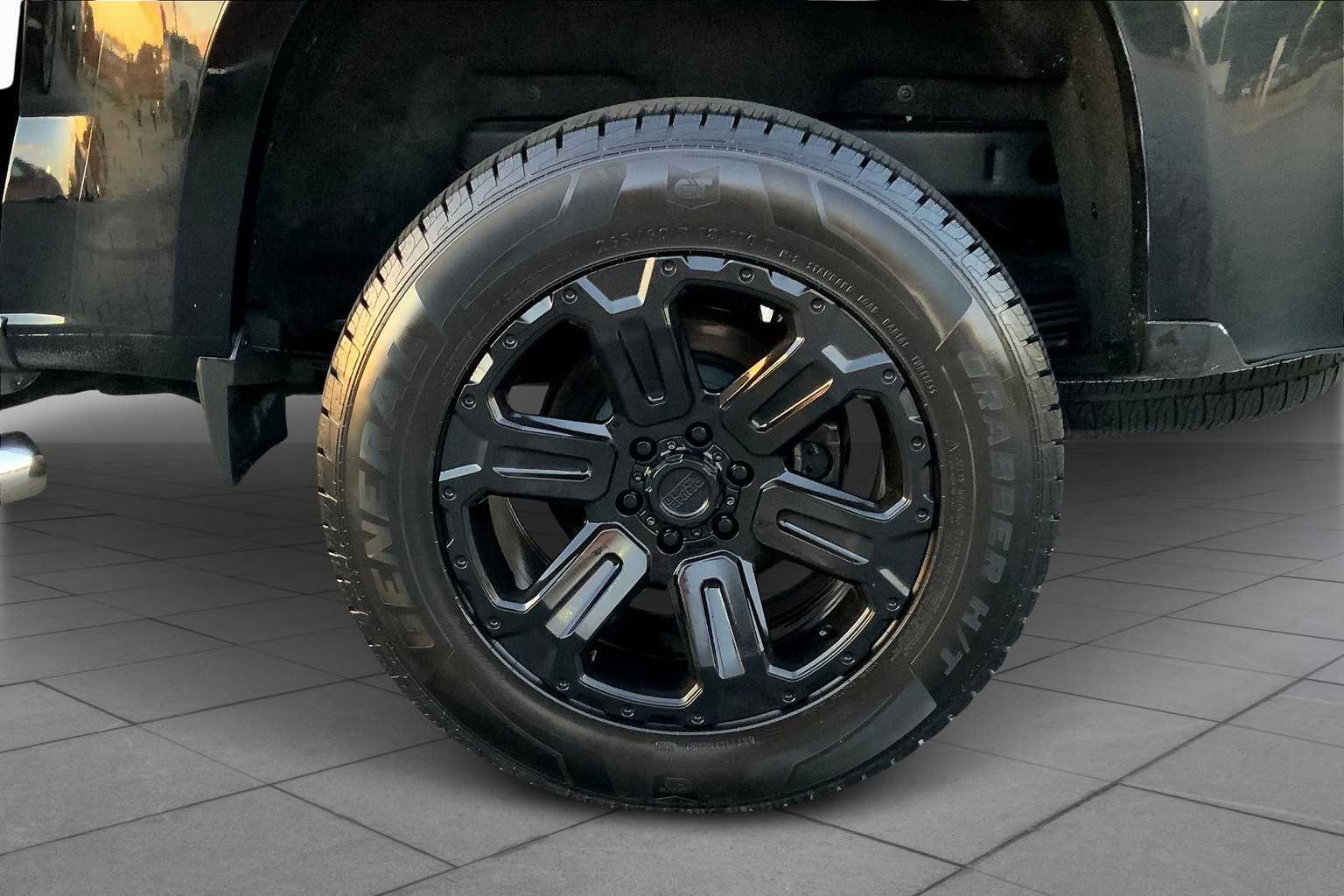 2017 Gmc Canyon SLT photo 9