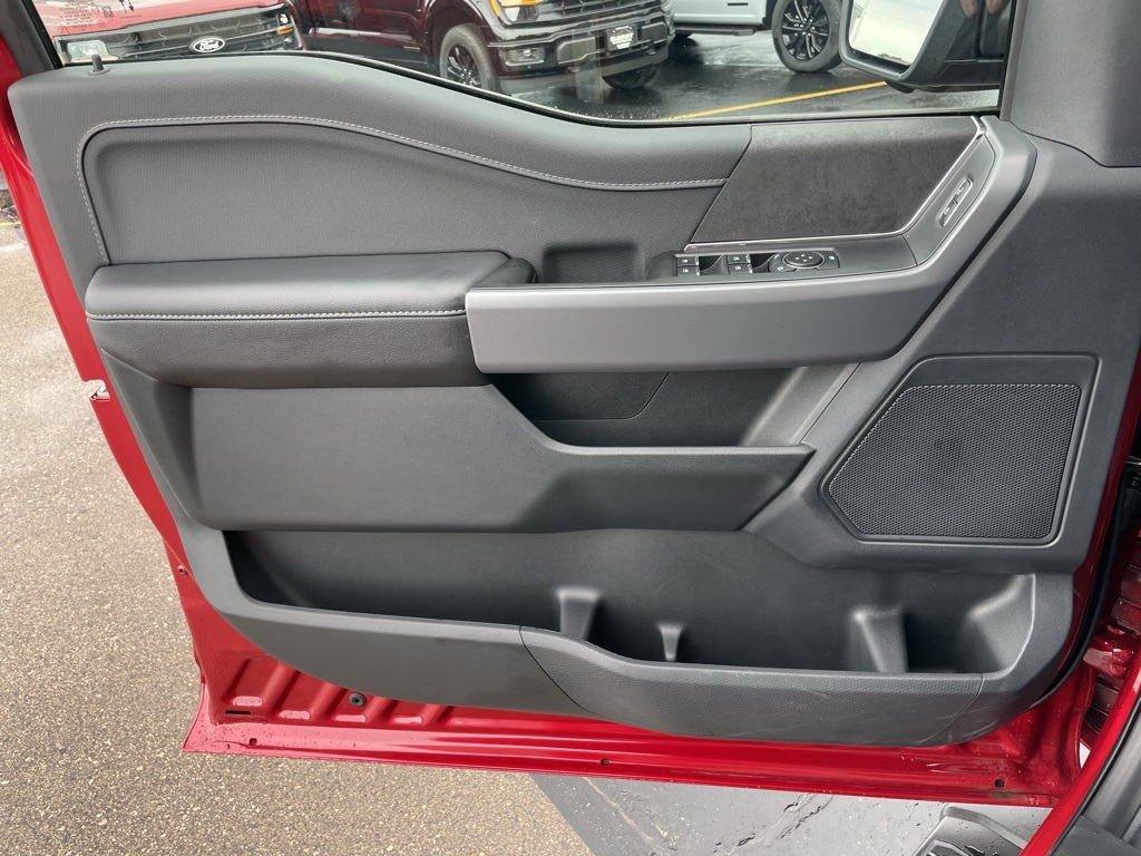 2025 Ford F-150 XLT photo 50