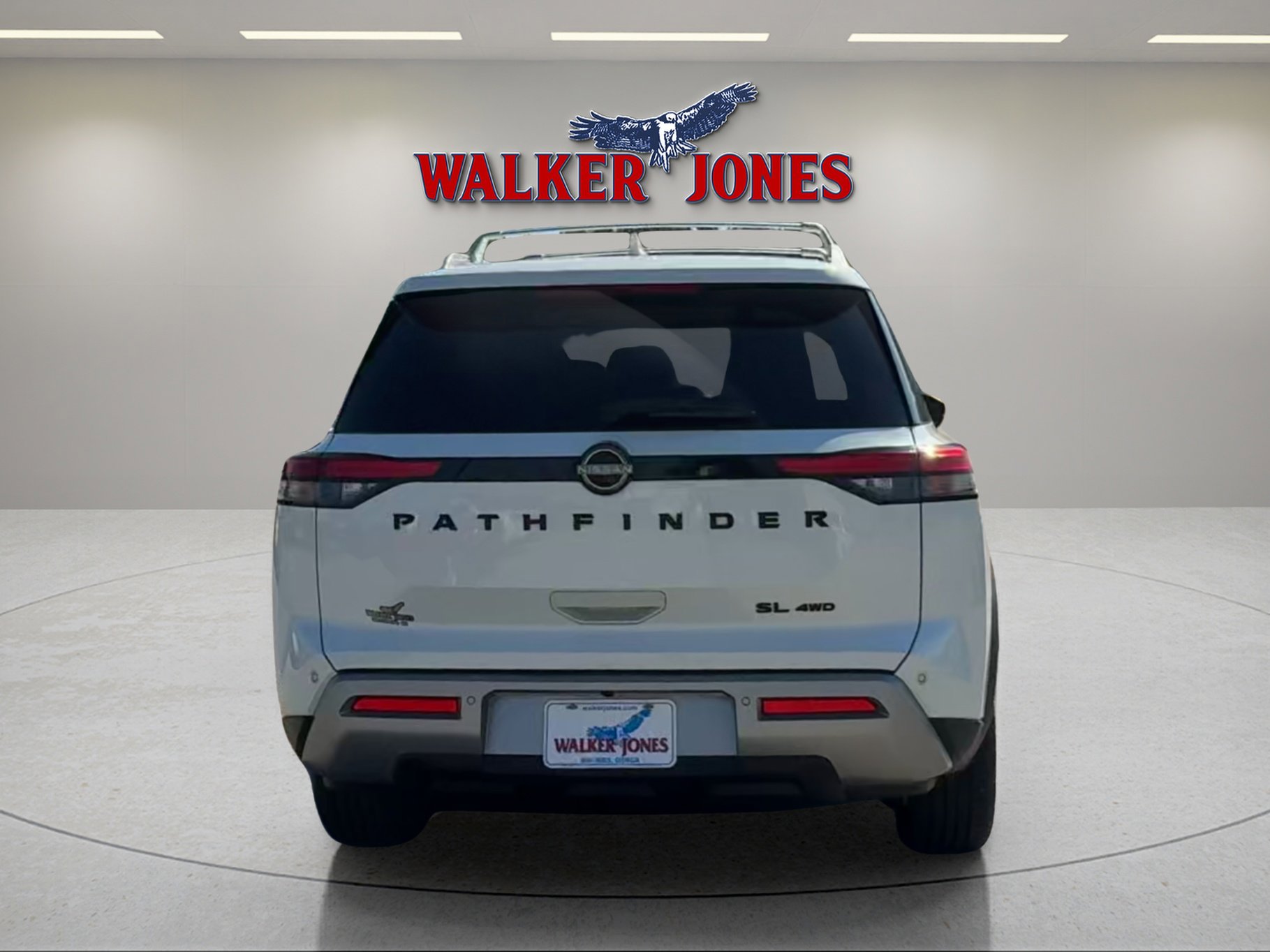 2023 Nissan Pathfinder SL photo 4