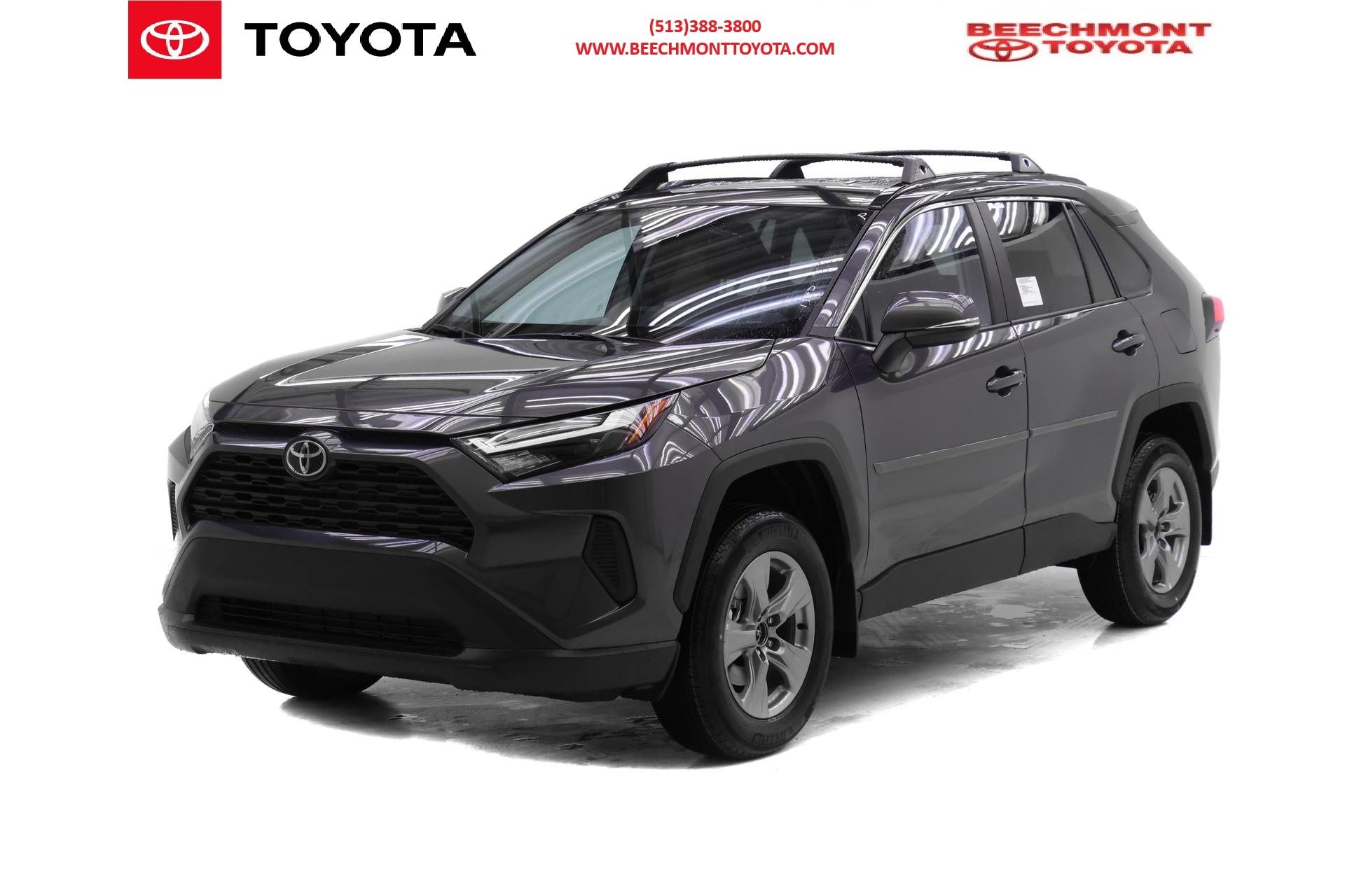 2025 Toyota RAV4 XLE's photo