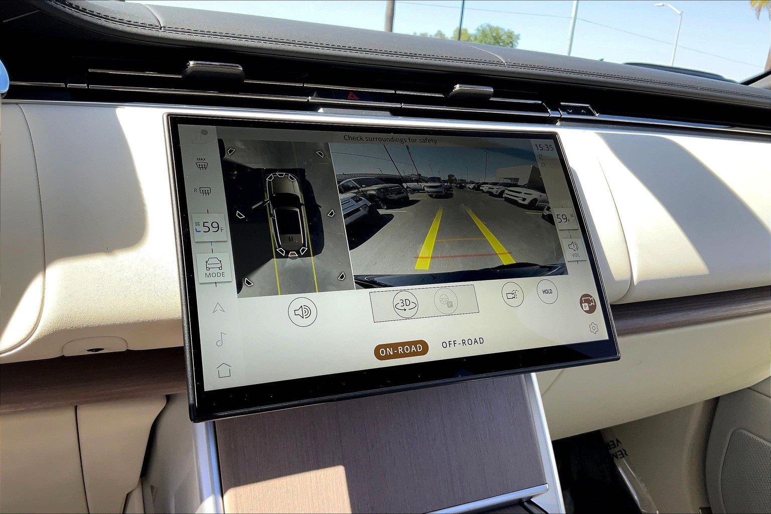2025 Land Rover Range Rover SE photo 19