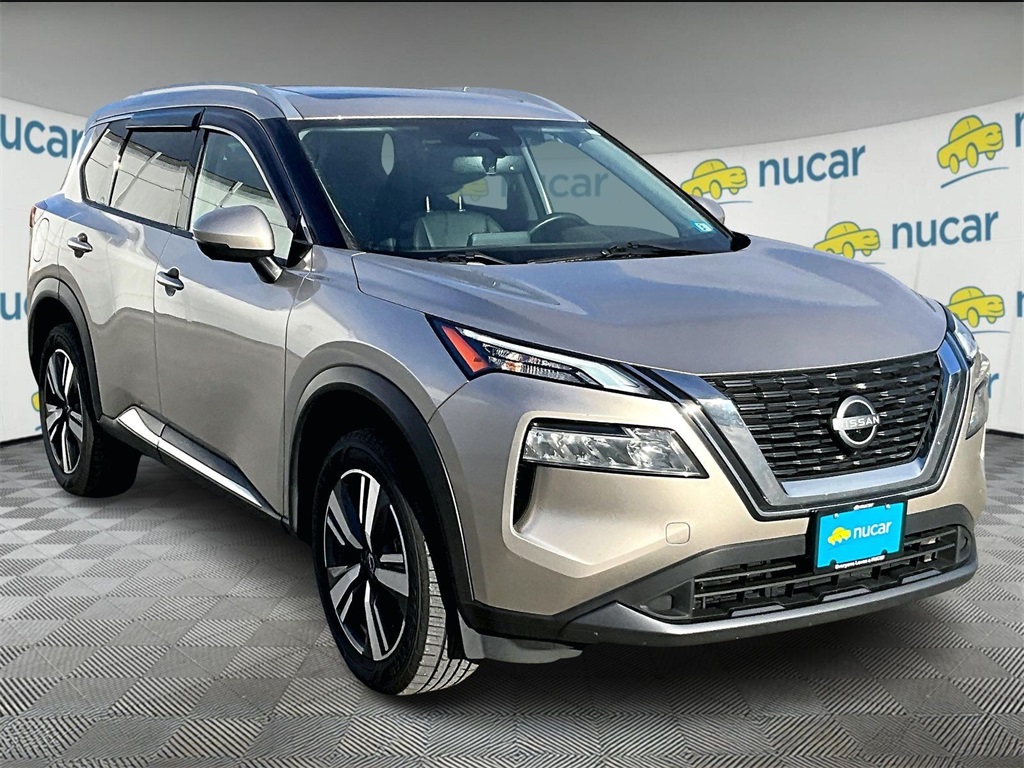 2023 Nissan Rogue SL's photo