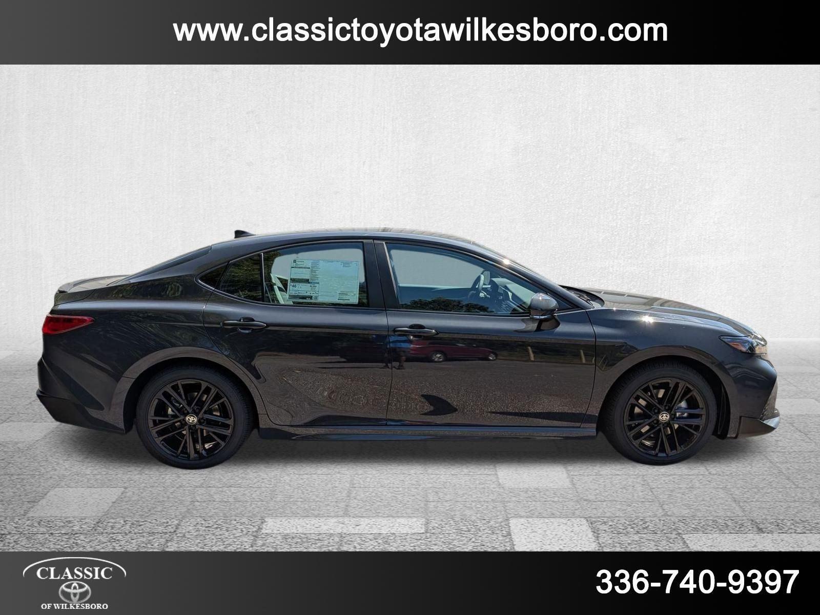 2026 Toyota Camry SE photo 4