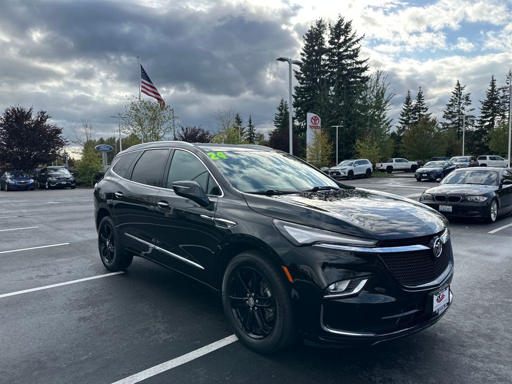 2024 Buick Enclave Essence's photo