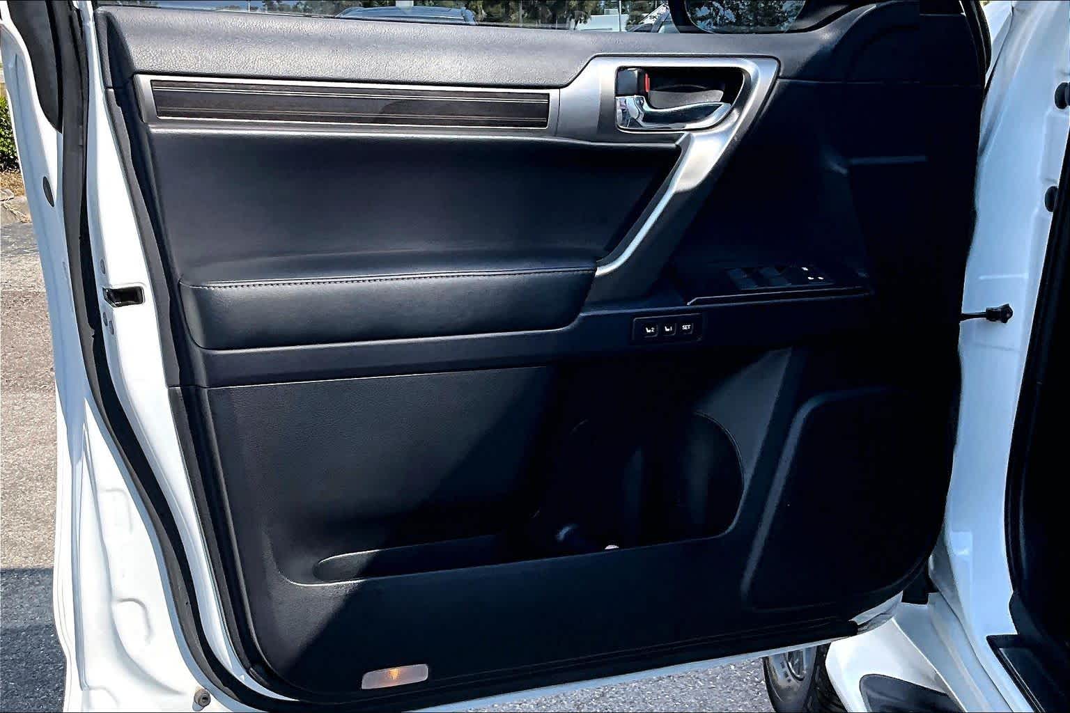 2023 Lexus GX LUXURY - Photo 25