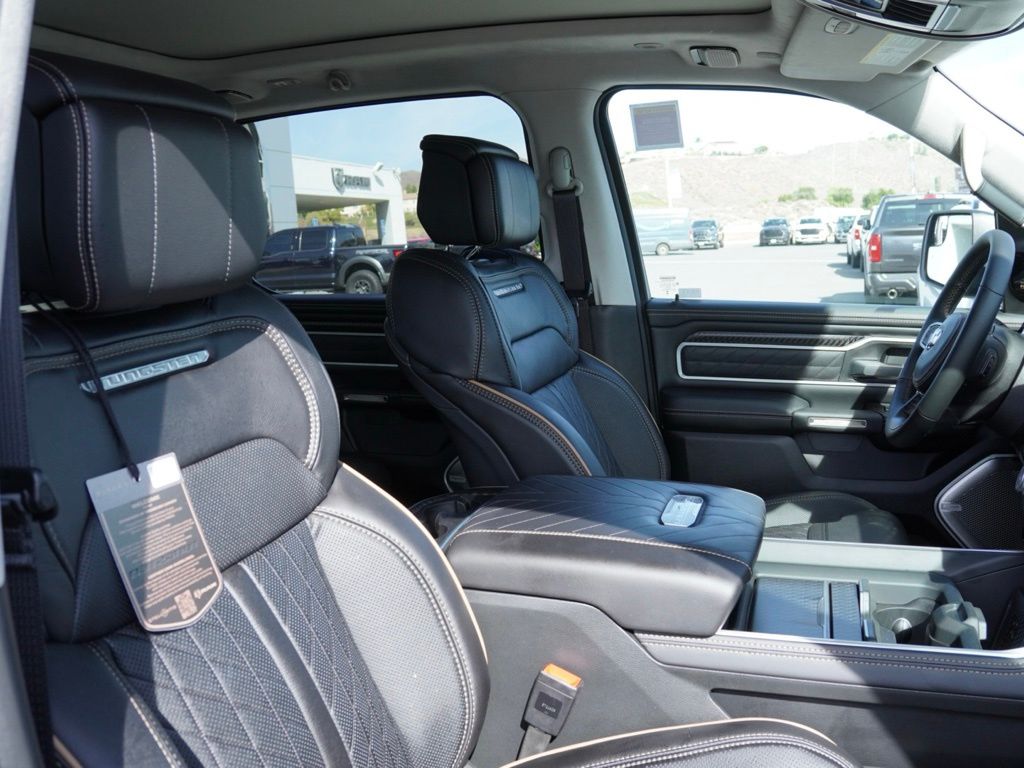 New 2026 Diamond Black Crystal Pearl-Coat Exterior Paint RAM Tungsten image 24