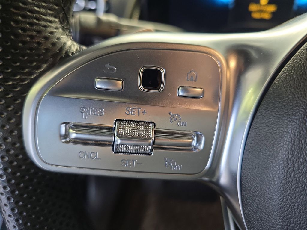 2022 Mercedes Benz GLB AMG 35 photo 17
