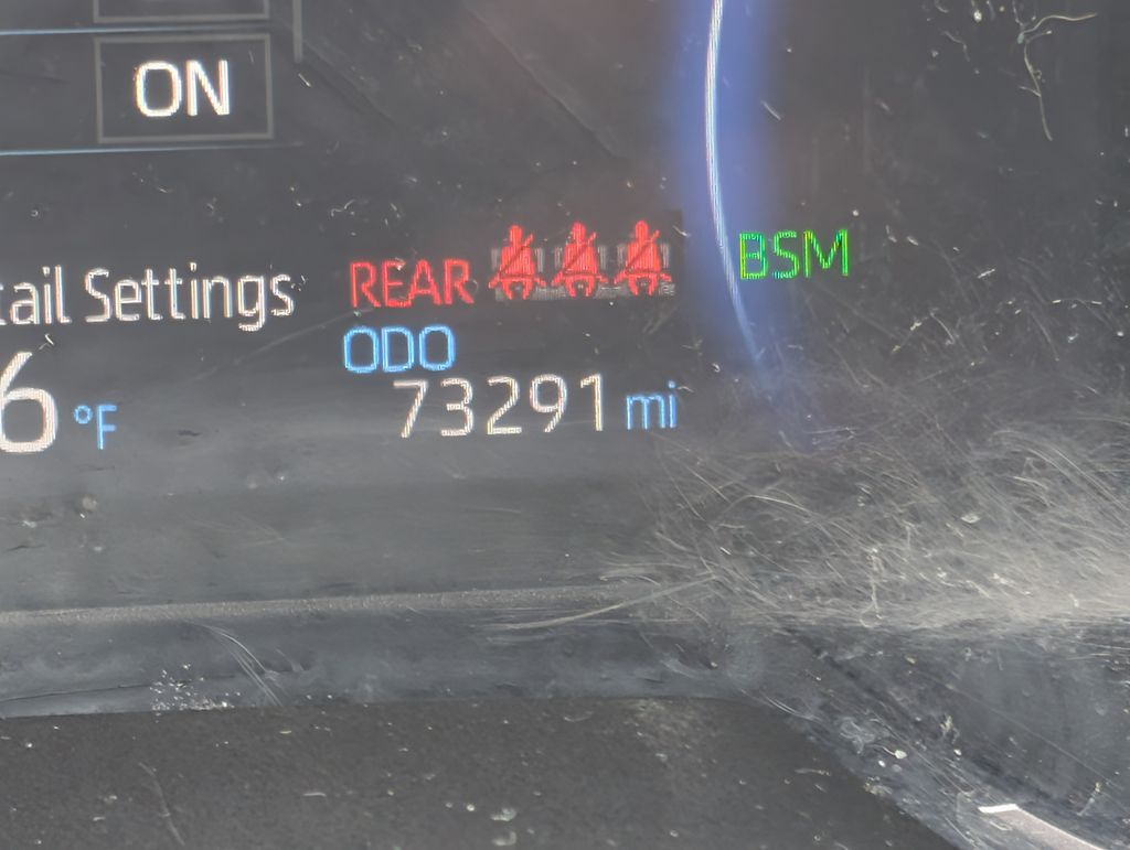 2023 Toyota RAV4 Hybrid XLE photo 17