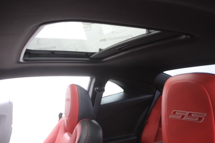 2011 Chevrolet Camaro 2SS photo 17