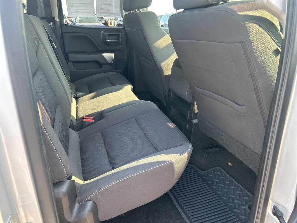 2018 Chevrolet Silverado 1500 LT photo 15