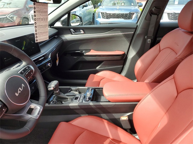 2025 Kia K5 GT-Line photo 11