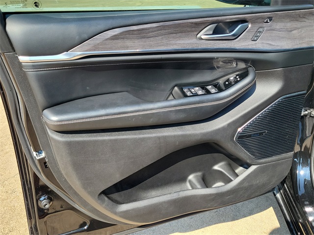 2021 Jeep Grand Cherokee Overland photo 19