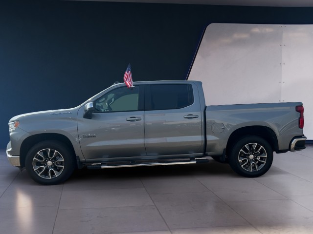 2025 Chevrolet Silverado 1500 LT photo 2