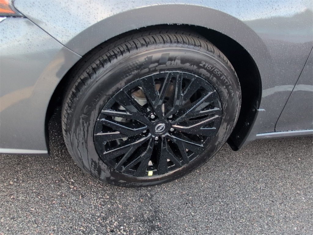2025 Nissan Altima SV Special Edition photo 5