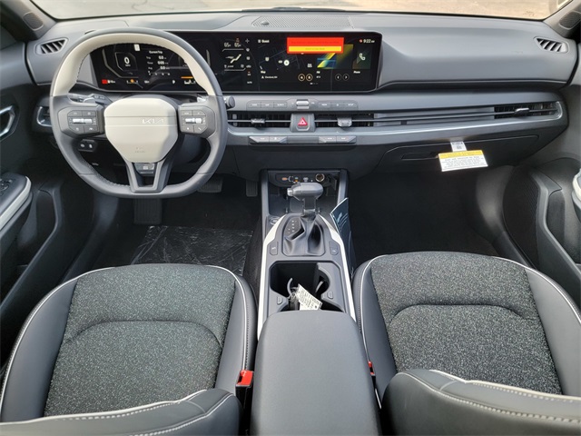 2025 Kia K4 GT-Line photo 18