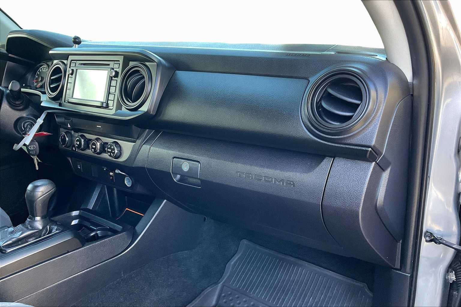2019 Toyota Tacoma SR 4x4 Double Cab V6 photo 17
