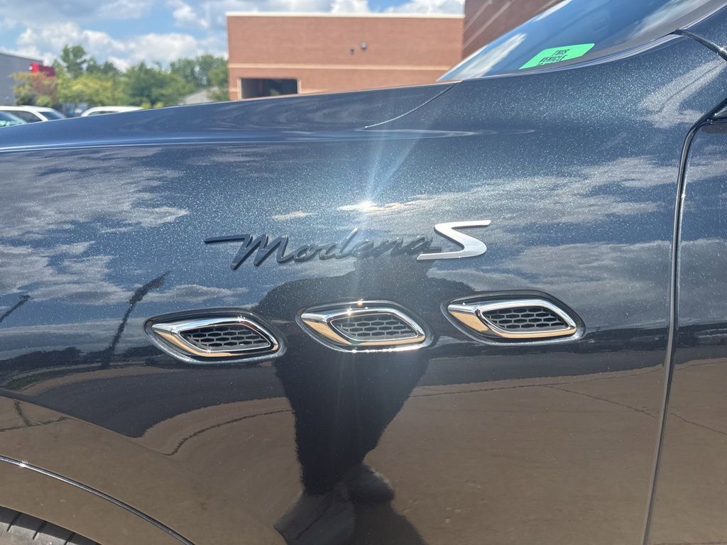 2022 Maserati Levante Modena photo 3