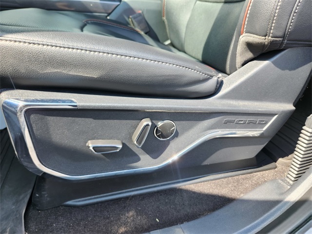 2023 Ford F-150 Lariat photo 24