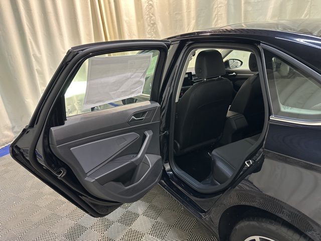 2025 Volkswagen Jetta 1.5T SE photo 24