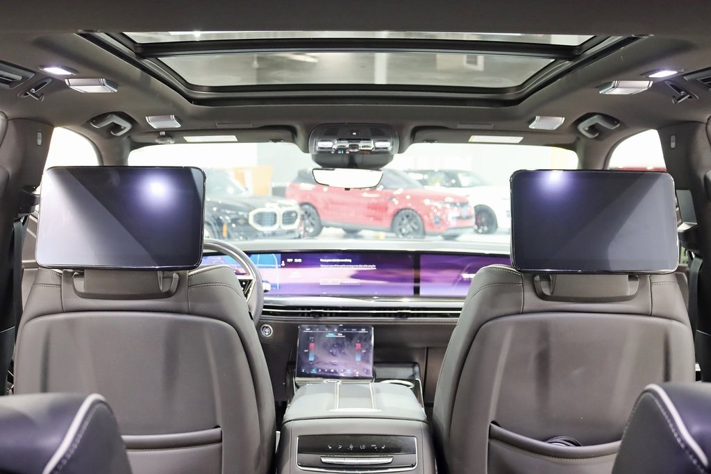 2025 Cadillac Escalade Premium Luxury photo 36