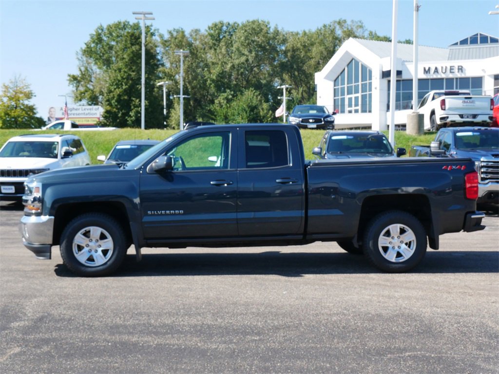 2018 Chevrolet Silverado 1500 LT photo 4
