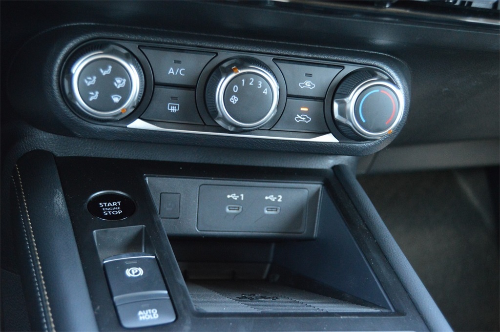 2025 Nissan Kicks SV photo 34