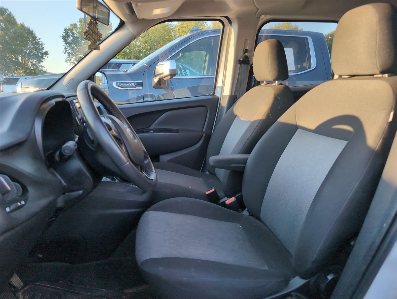 2018 Ram ProMaster City SLT photo 2