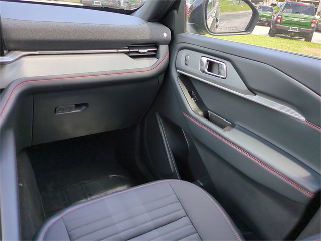 2025 Ford Explorer ST-Line photo 15