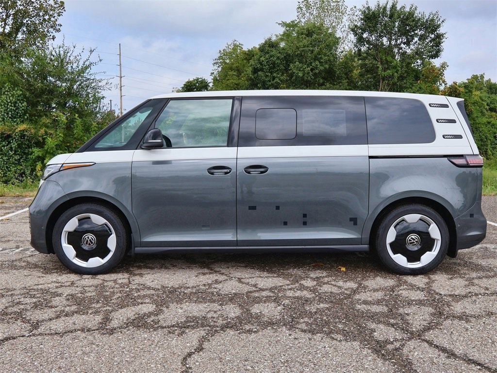 2025 Volkswagen ID. Buzz Pro Plus photo 2