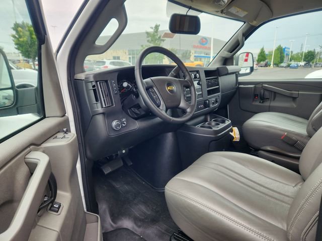 2023 Chevrolet Express Cutaway 3500 Work Van photo 8