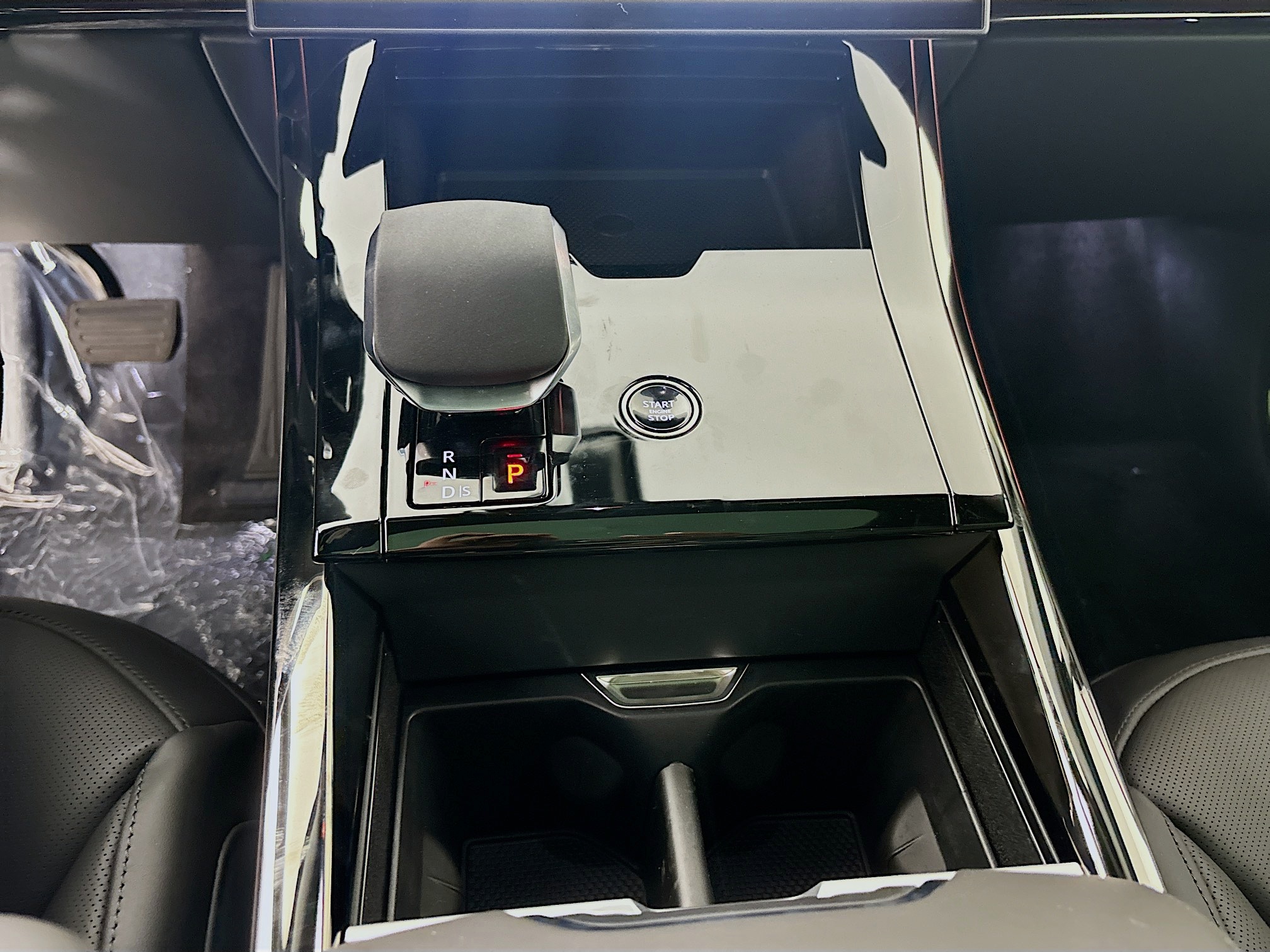 2025 Land Rover Range Rover Sport SE photo 15