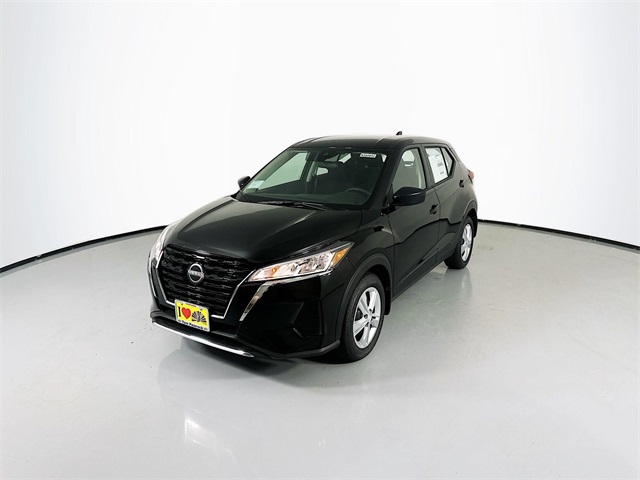 2025 Nissan Kicks Play S photo 3