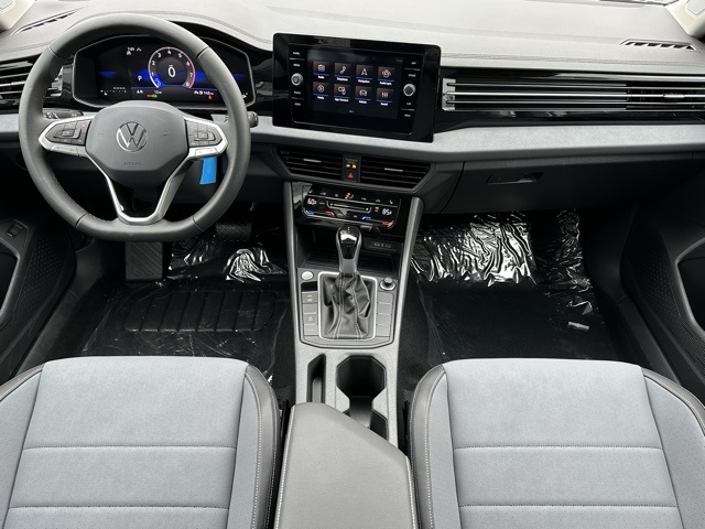 2025 Volkswagen Jetta SE photo 6