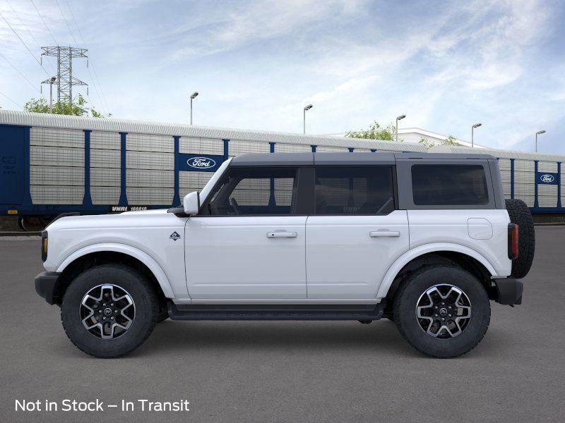 2025 Ford Bronco Outer Banks photo 4