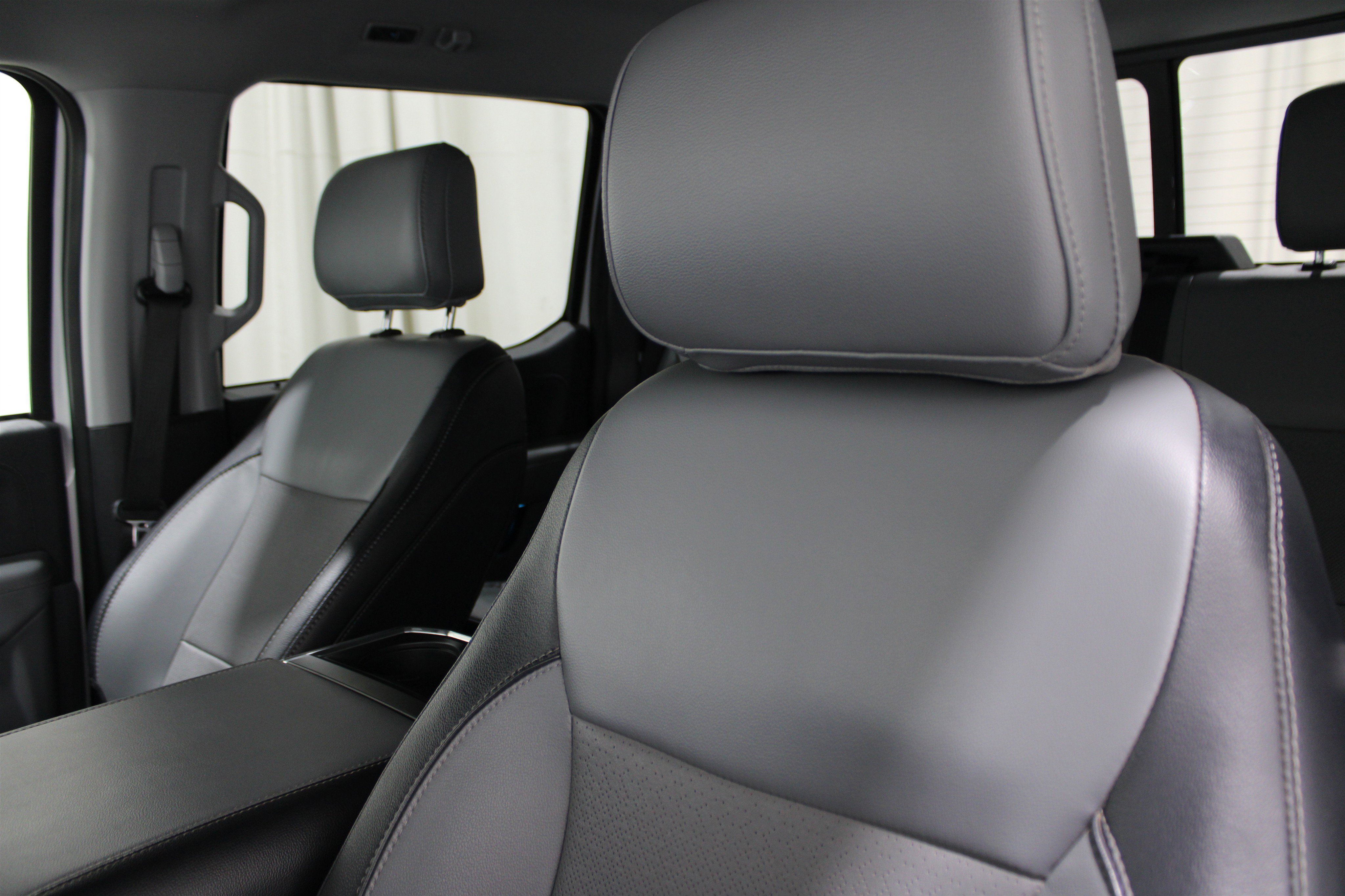 2023 Ford F-150 Lariat photo 4