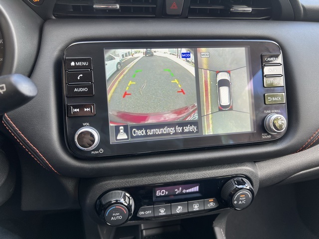 2023 Nissan Kicks SR photo 11