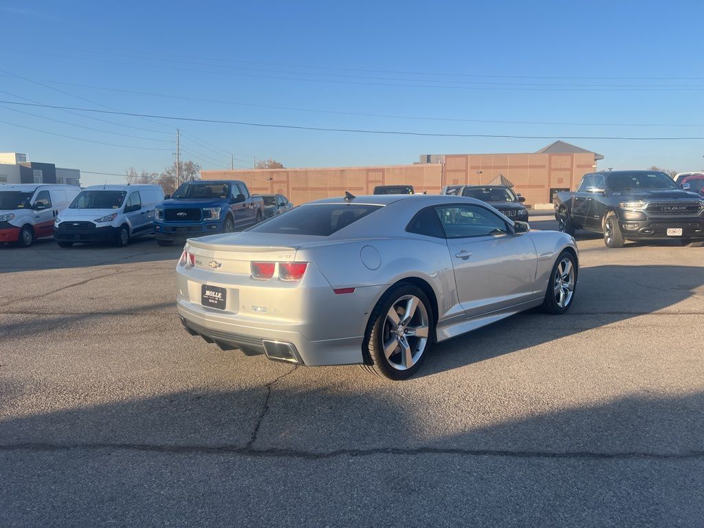 2013 Chevrolet Camaro 2SS photo 2