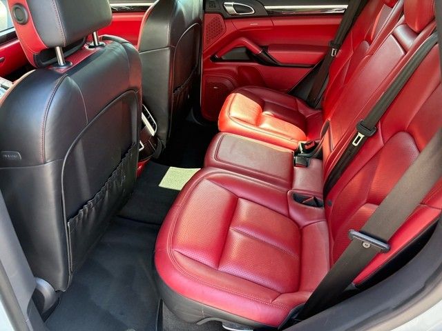 2017 Porsche Cayenne Platinum Edition photo 15