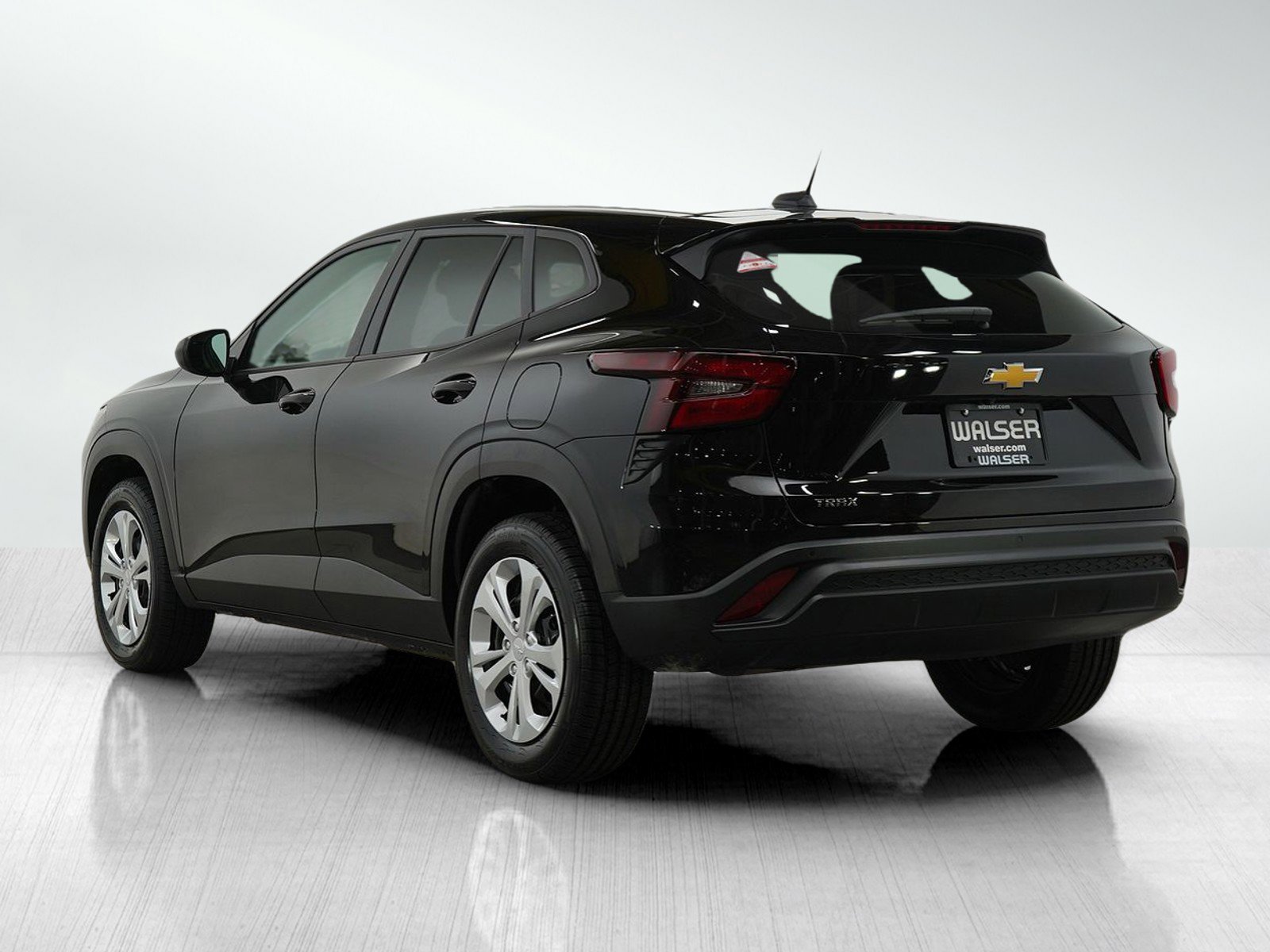 2024 Chevrolet Trax LS photo 2