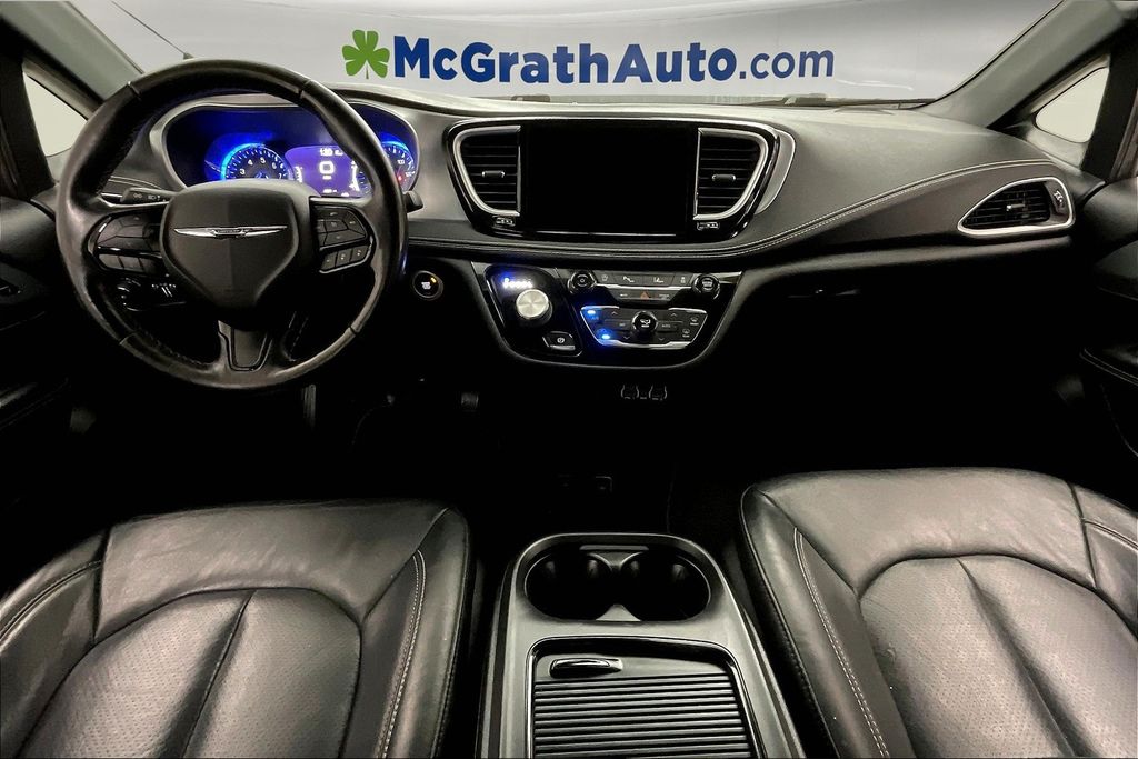 2021 Chrysler Pacifica Touring L photo 14