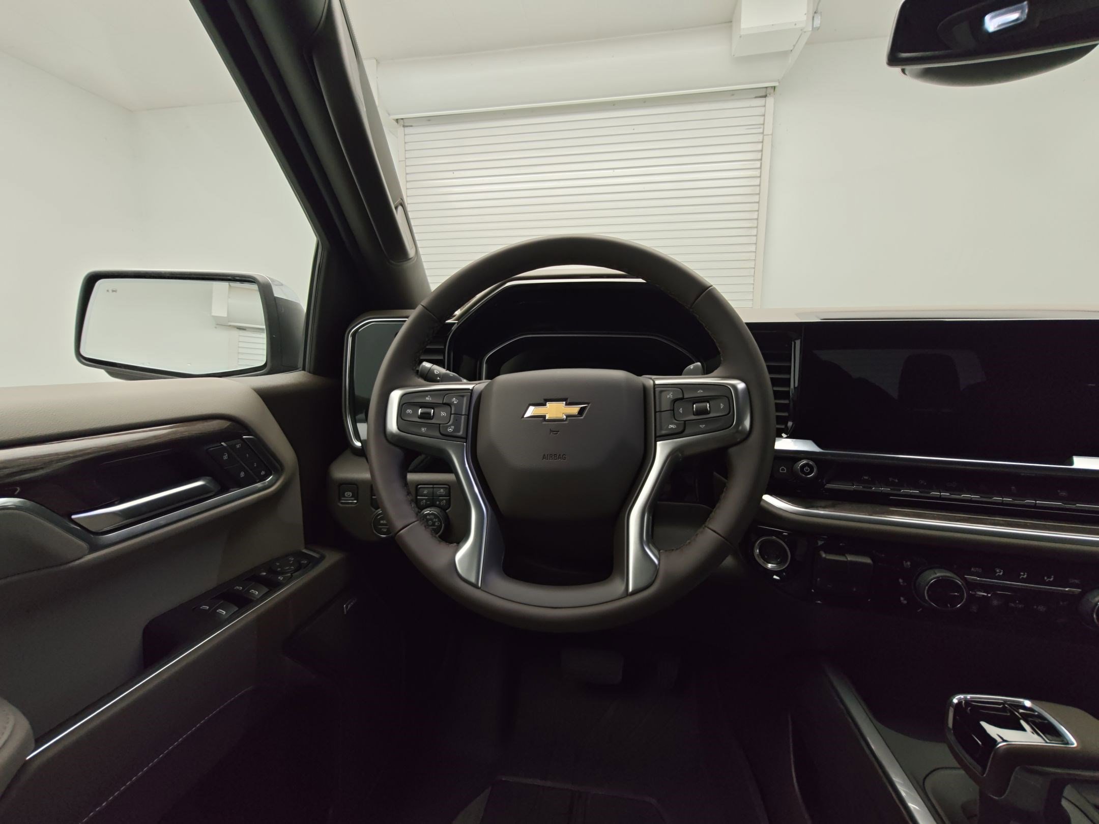 2026 Chevrolet Silverado 1500 photo 4