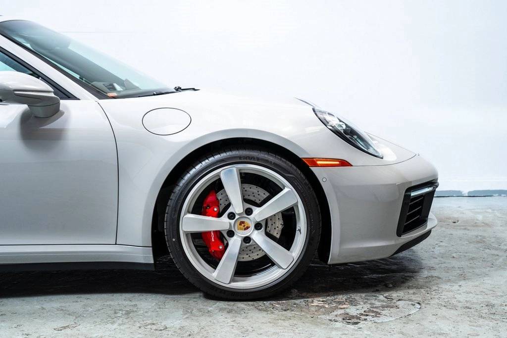 2024 Porsche 911 4S Targa 4 GTS photo 12
