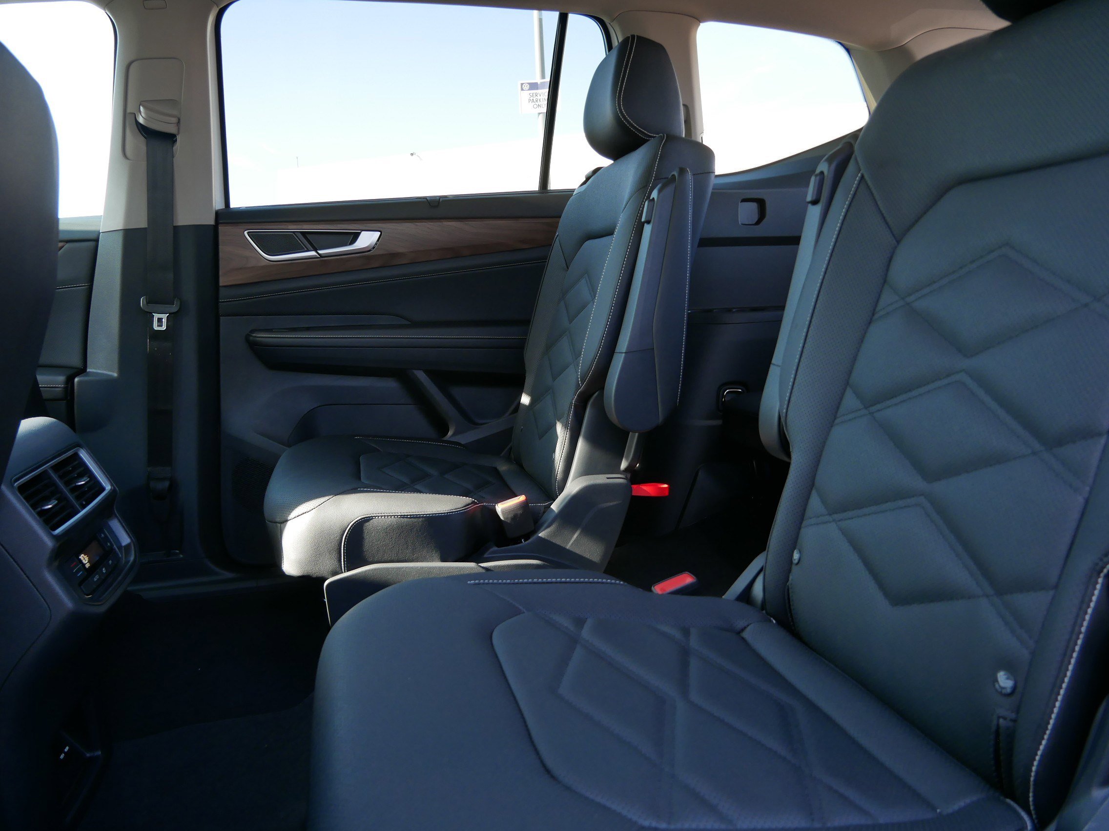 2026 Volkswagen Atlas SE Technology photo 4