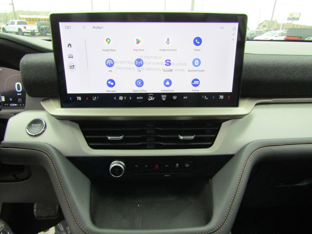 2025 Ford Explorer photo 19