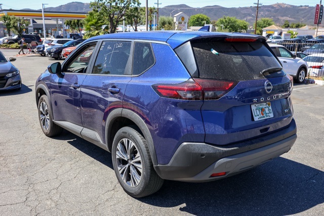 2023 Nissan Rogue SV photo 4
