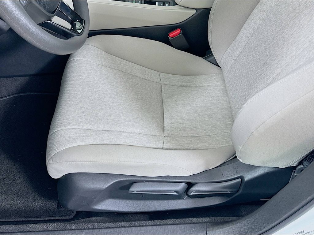 2025 Honda Accord LX photo 20