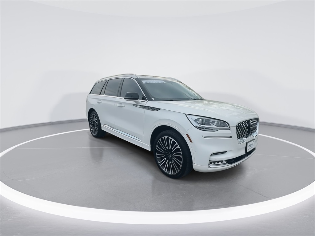 2023 Lincoln Aviator Black Label photo 2