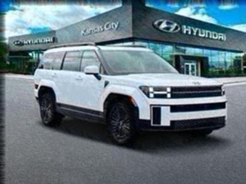 2025 Hyundai Santa Fe photo 2